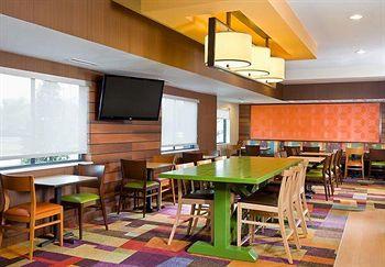 Fairfield Inn & Suites Lexington Keeneland Airport Exterior photo