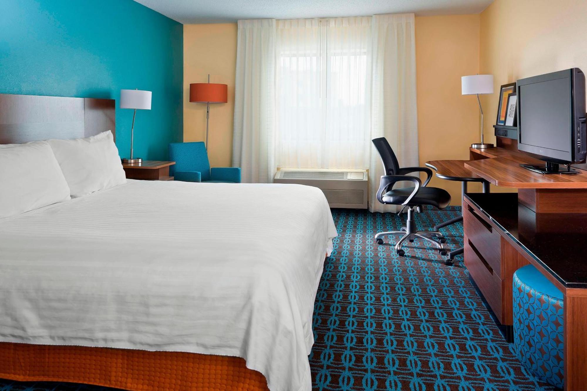 Fairfield Inn & Suites Lexington Keeneland Airport Exterior photo