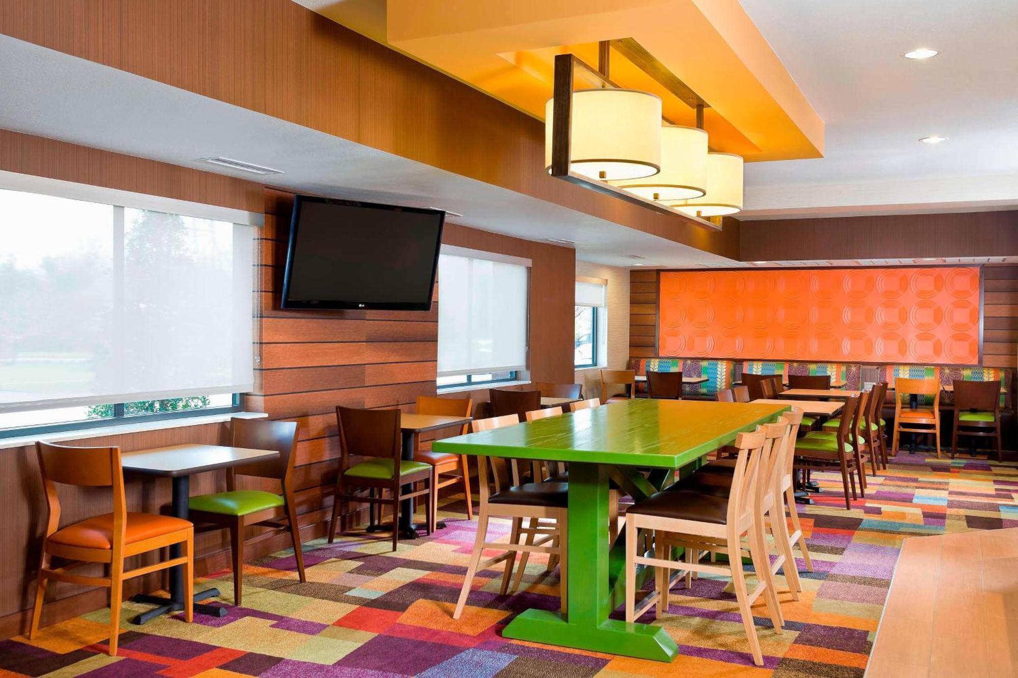 Fairfield Inn & Suites Lexington Keeneland Airport Exterior photo